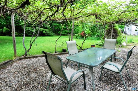 16 Ellen Drive Farmington CT 06032