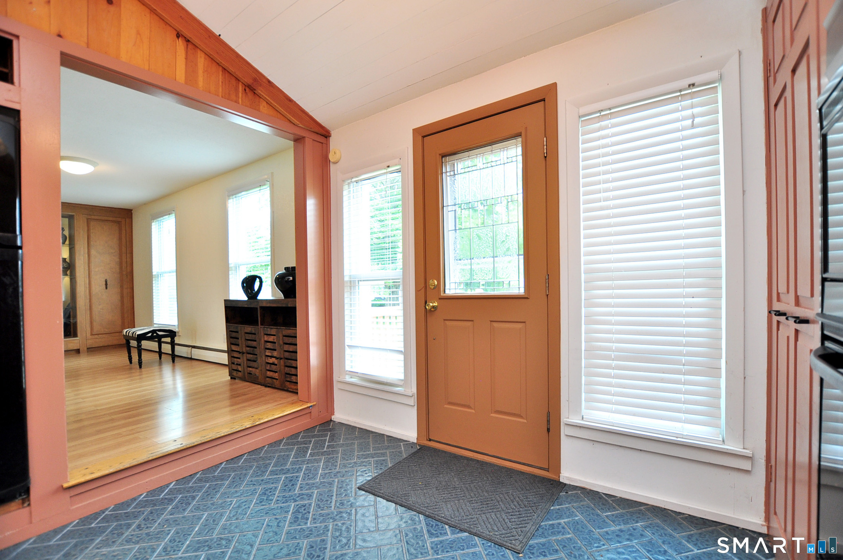 16 Ellen Drive Farmington CT 06032