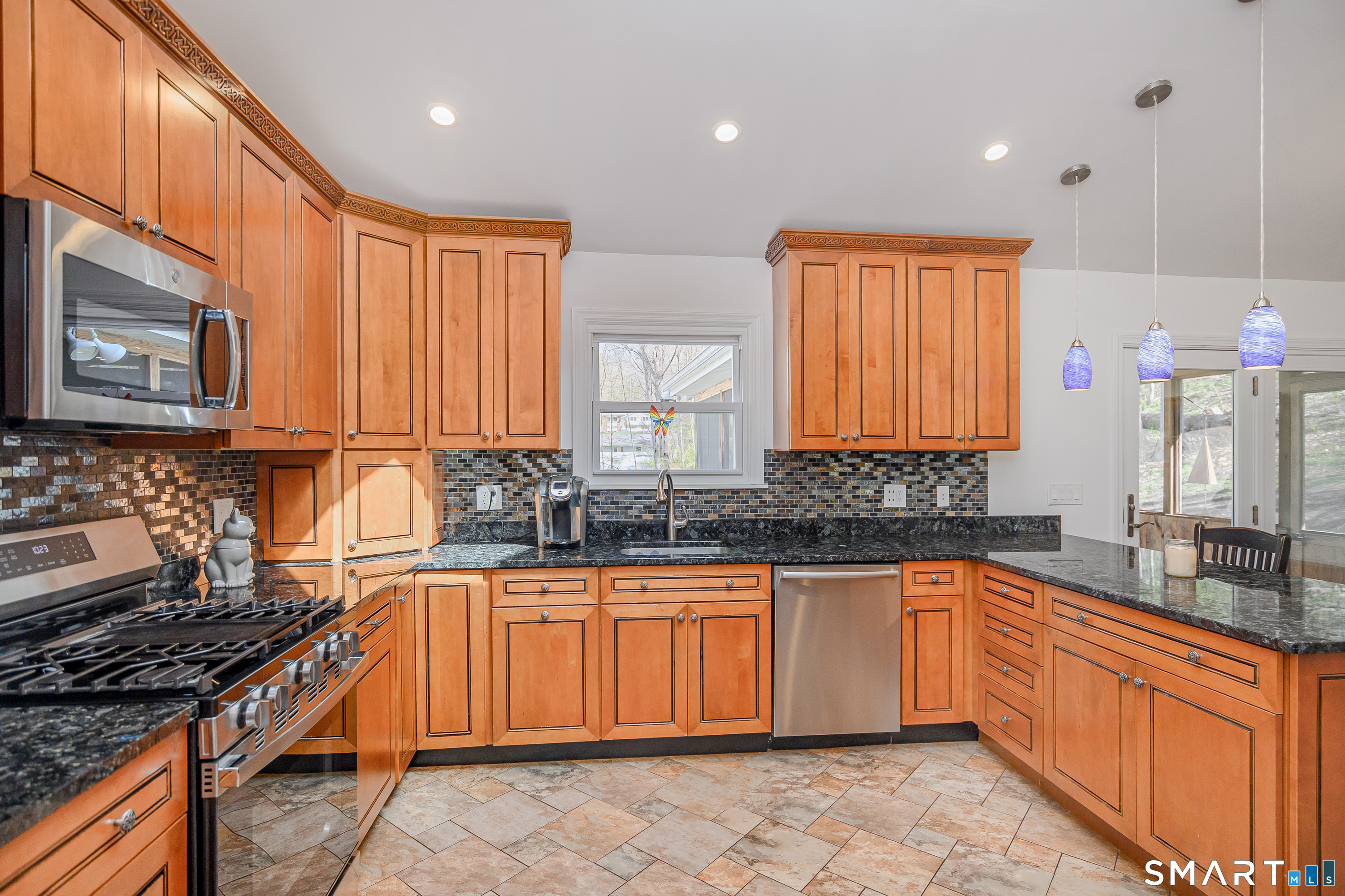 18 Fleetwood Drive New Fairfield CT 06812