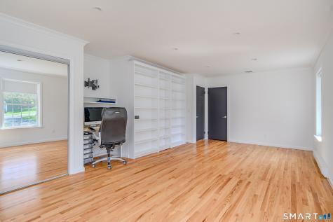 18 Fleetwood Drive New Fairfield CT 06812