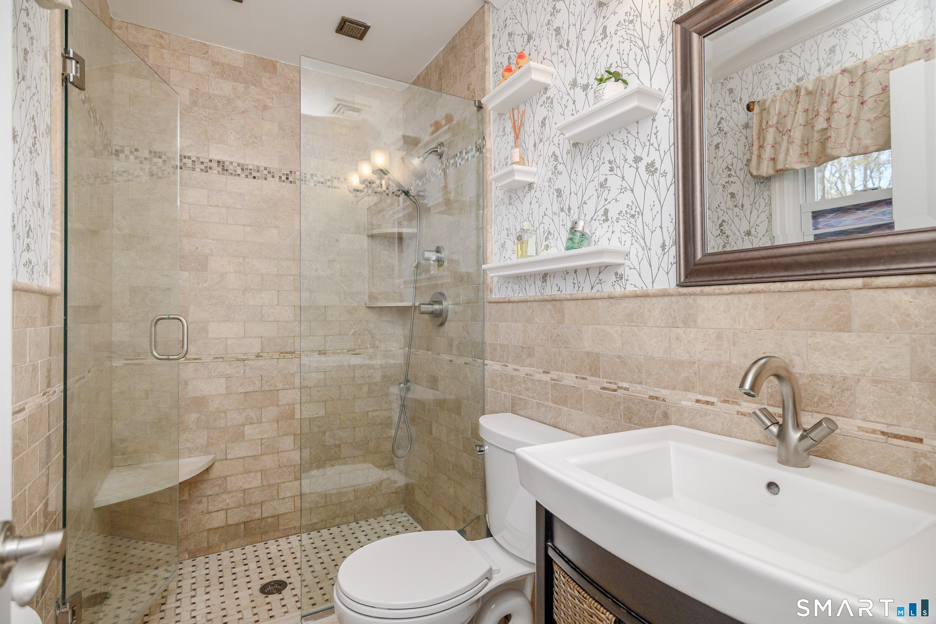 18 Fleetwood Drive New Fairfield CT 06812