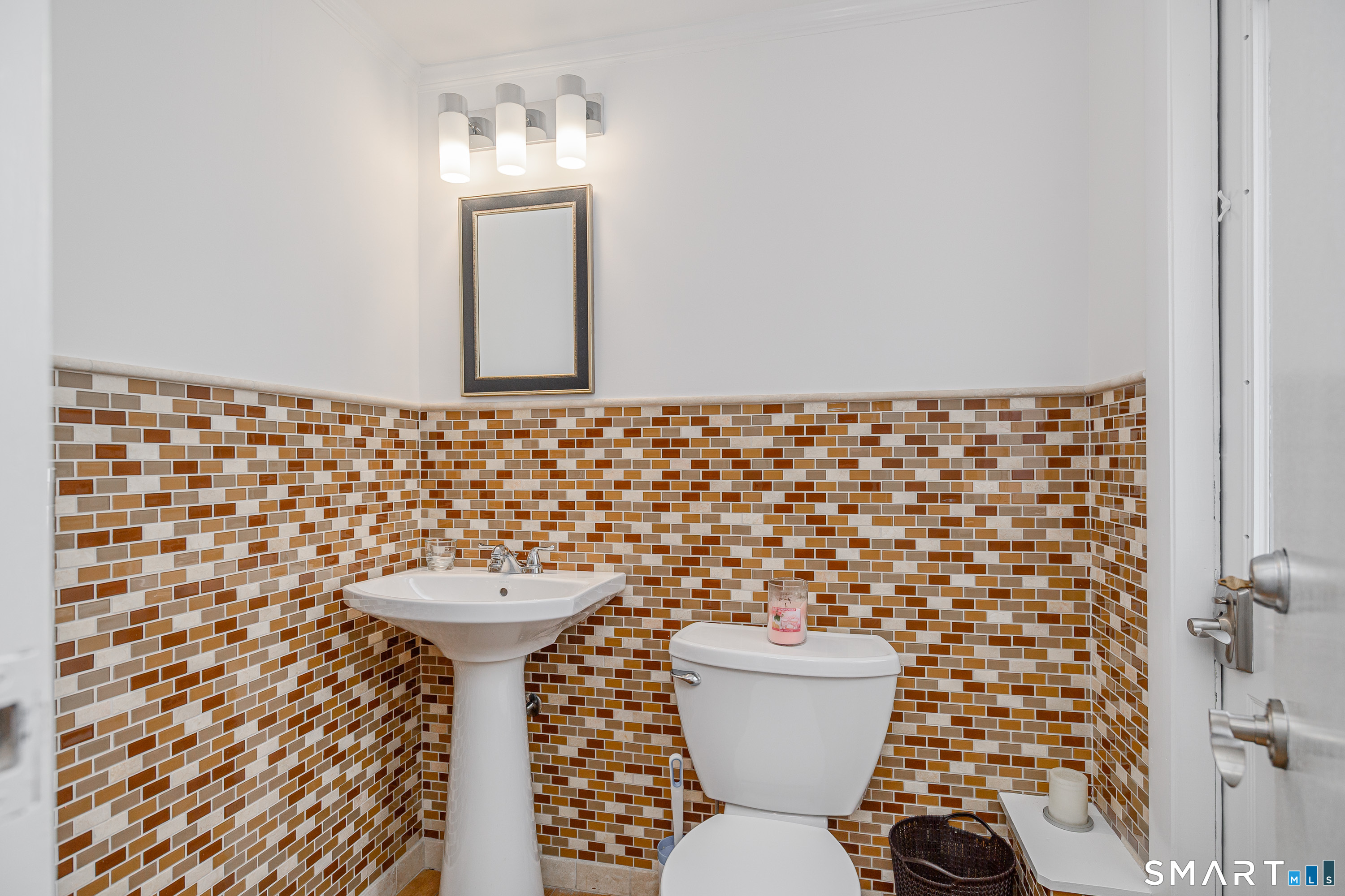 18 Fleetwood Drive New Fairfield CT 06812
