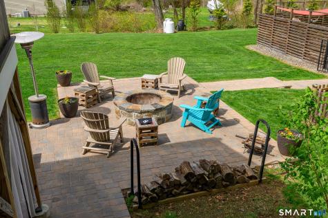 18 Fleetwood Drive New Fairfield CT 06812