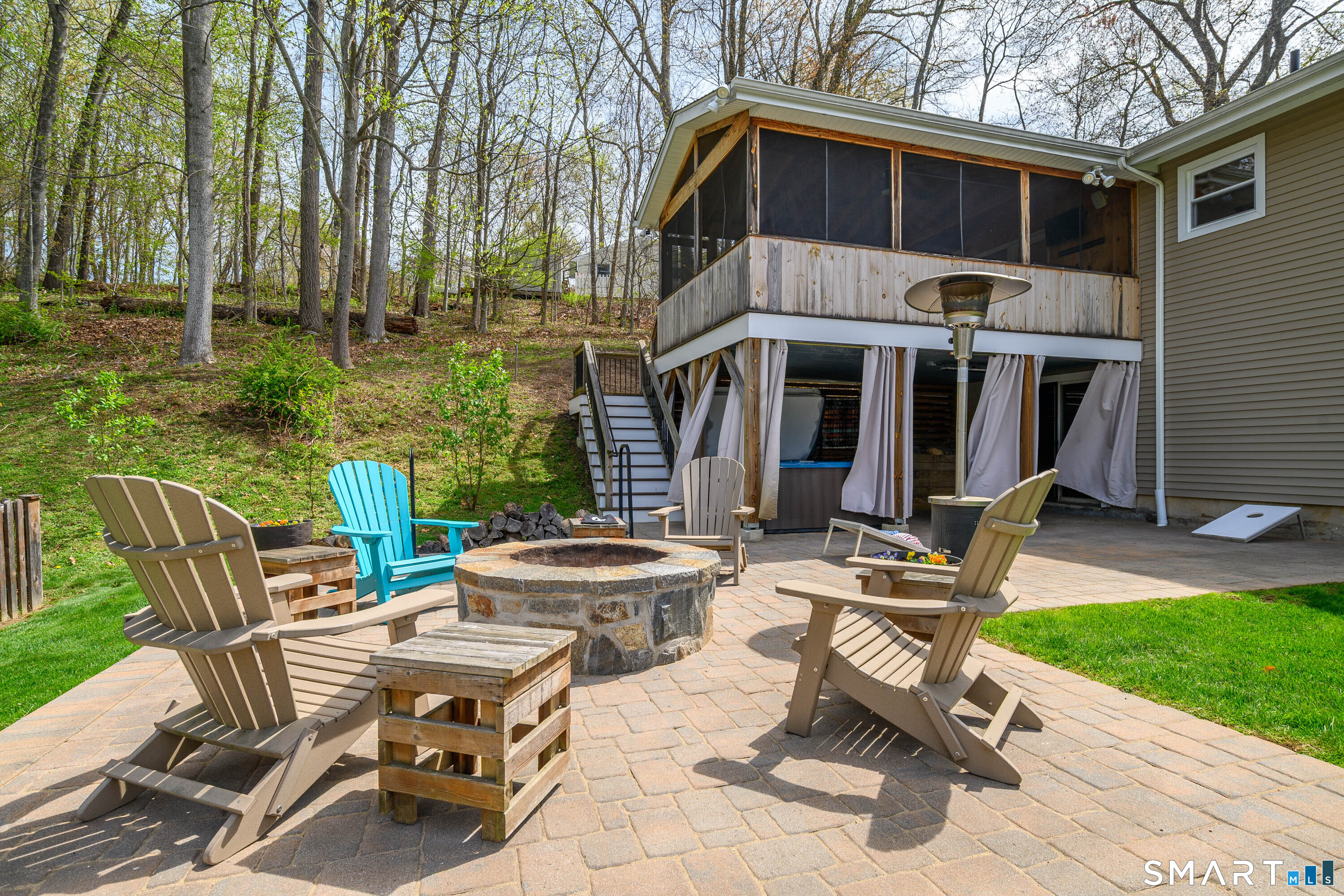 18 Fleetwood Drive New Fairfield CT 06812