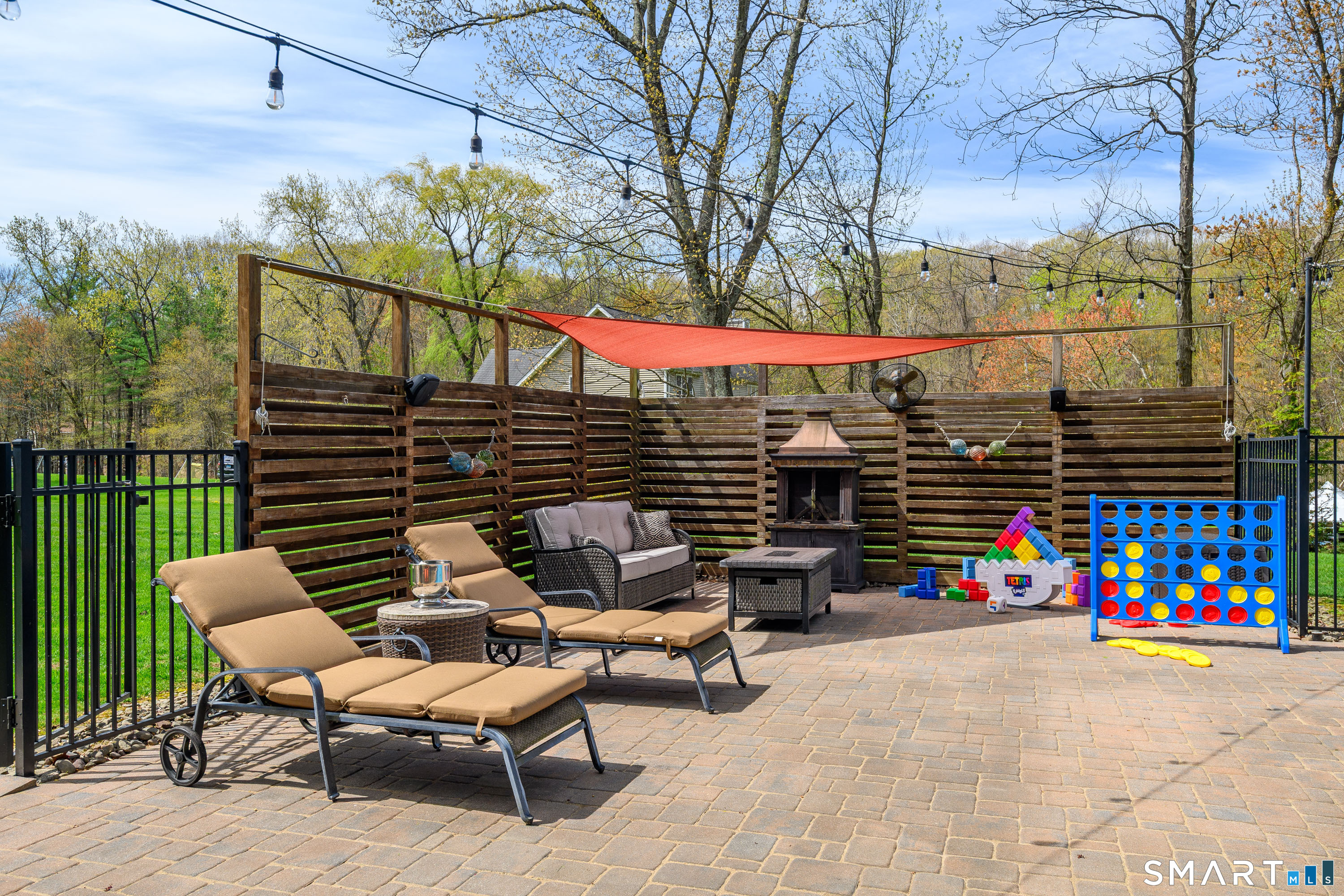 18 Fleetwood Drive New Fairfield CT 06812