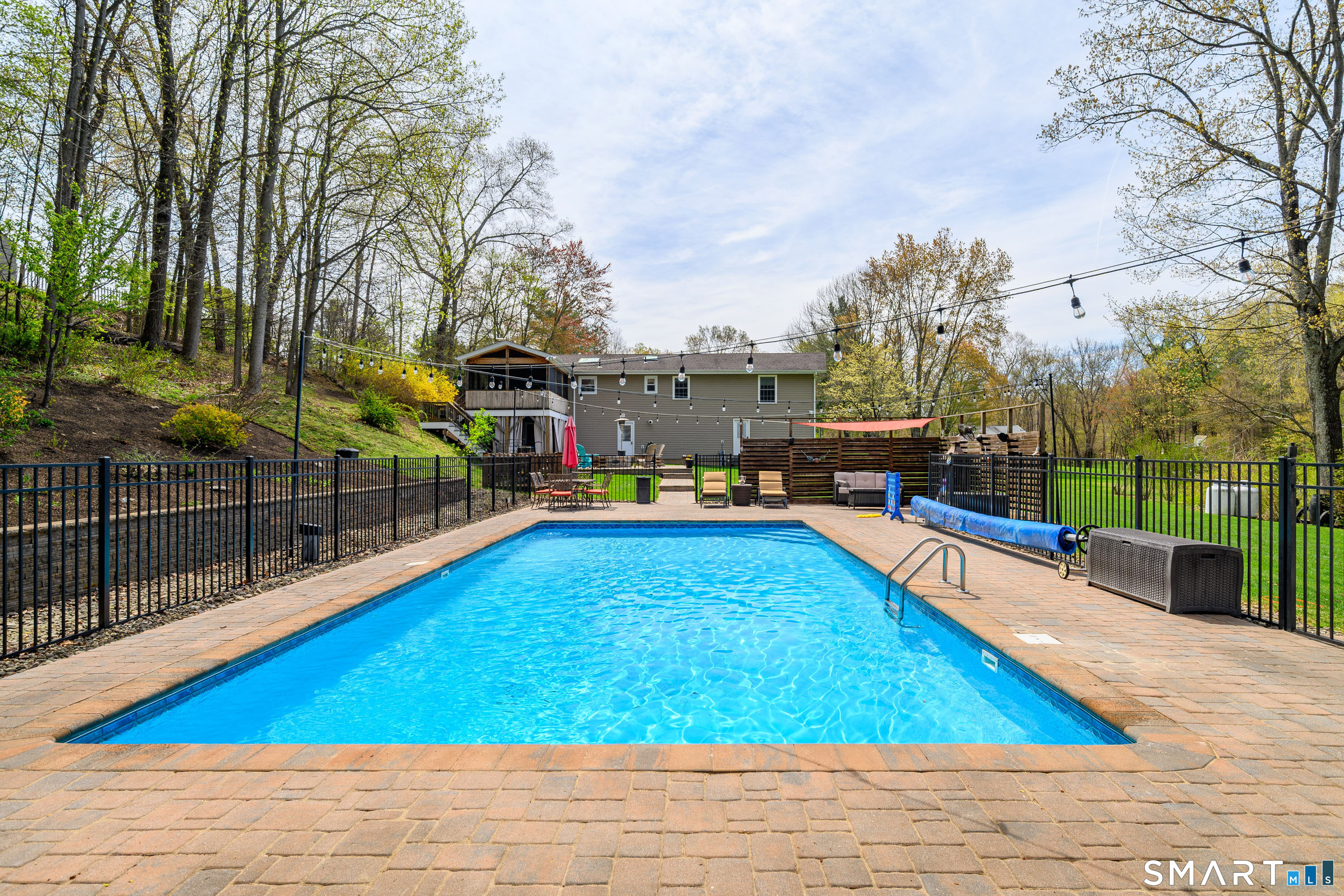 18 Fleetwood Drive New Fairfield CT 06812