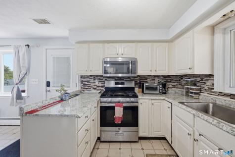 83 Prospect Pl Extension East Haven CT 06512