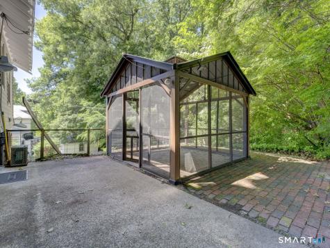 64 Chestnut Street Windham CT 06226