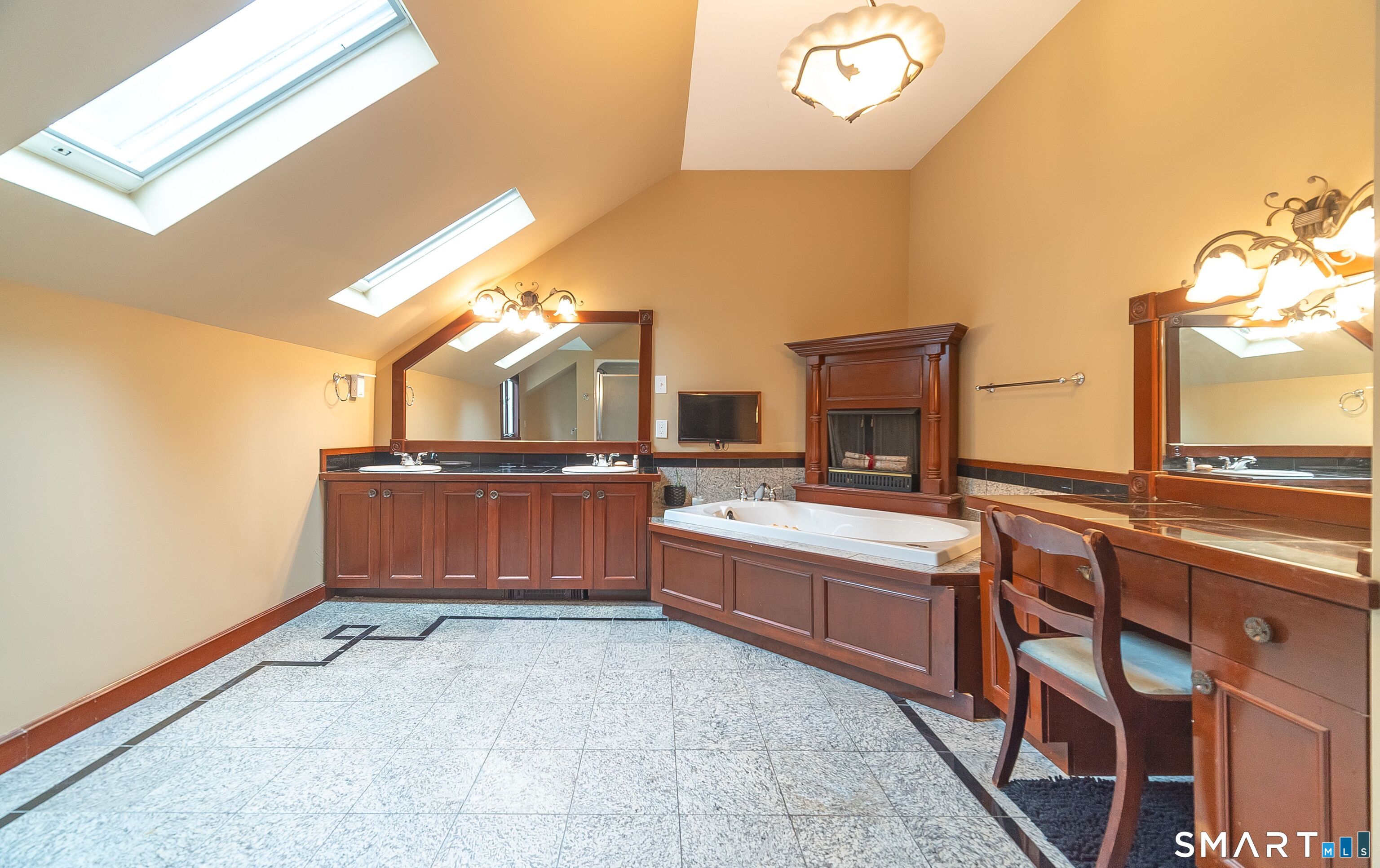 3 Linda Court North Branford CT 06472