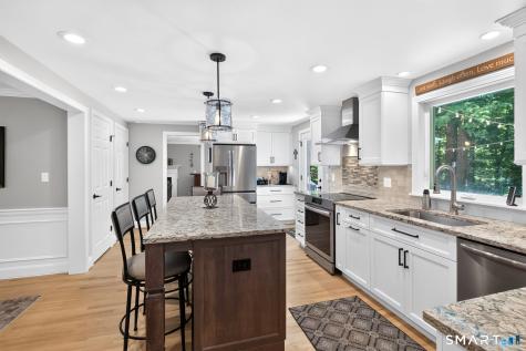 6 Eastview Drive Simsbury CT 06070