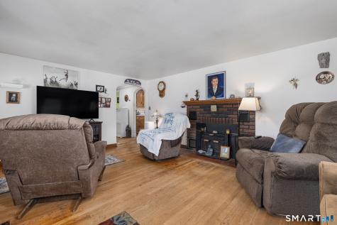 11 Poulin Drive Thompson CT 06277