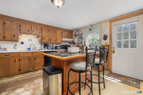 11 Poulin Drive Thompson CT 06277