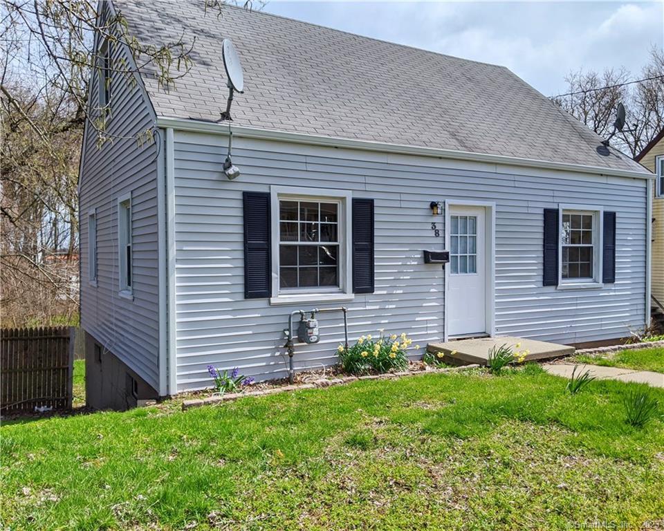 38 Knowlton Street Stratford CT 06615
