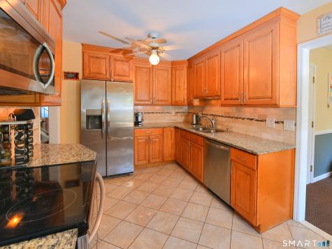 73 Fawn Ridge Lane Norwalk CT 06851