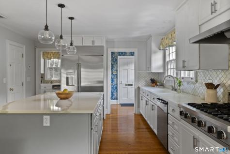 10 Colony Road West Hartford CT 06117