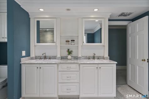 10 Colony Road West Hartford CT 06117