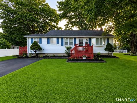 15 Raymond Street East Hartford CT 06118