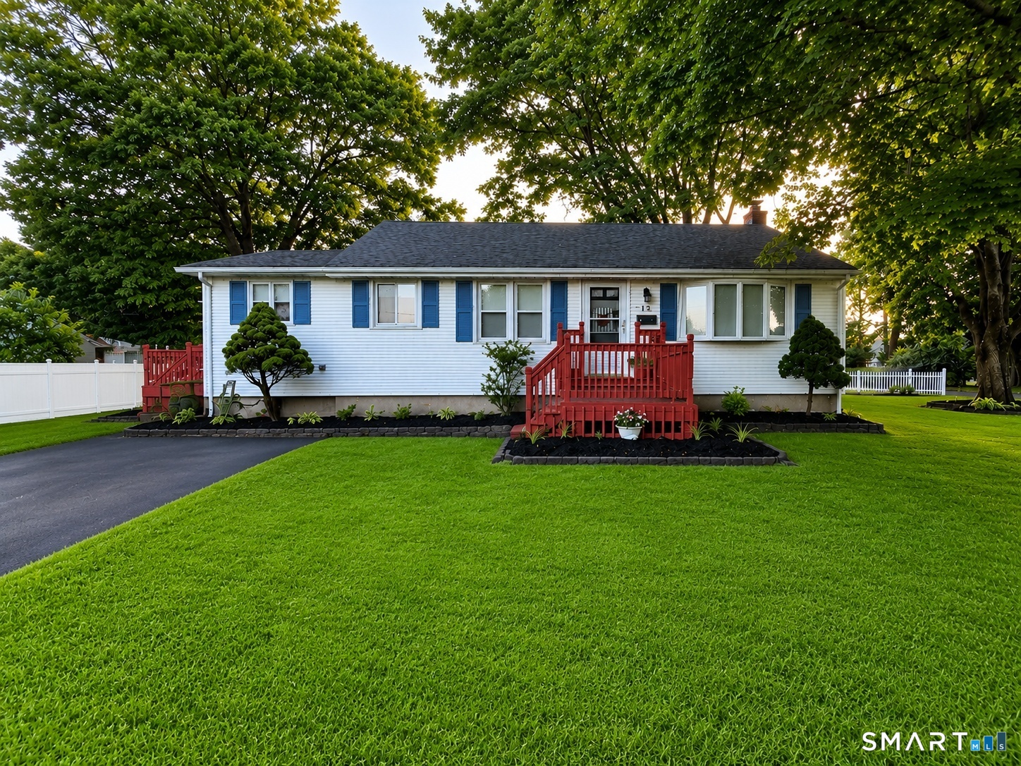 15 Raymond Street East Hartford CT 06118