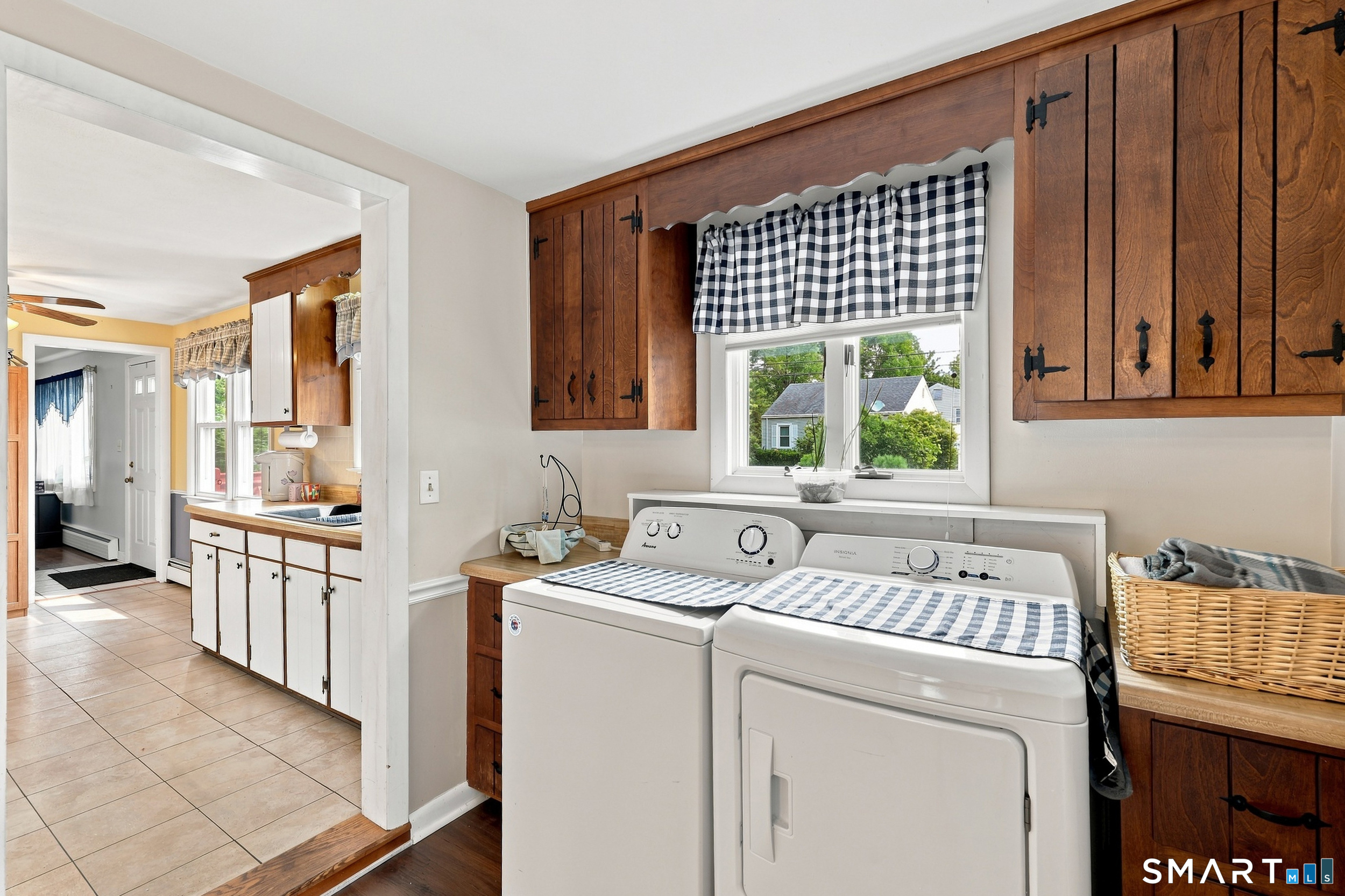 15 Raymond Street East Hartford CT 06118