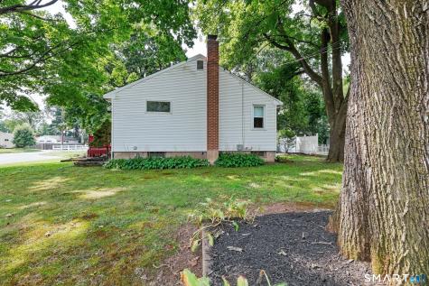15 Raymond Street East Hartford CT 06118