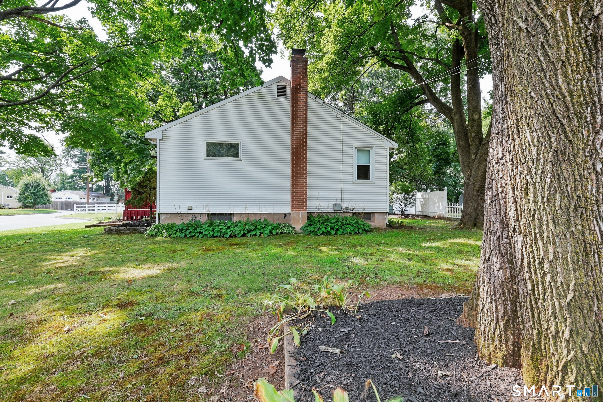 15 Raymond Street East Hartford CT 06118