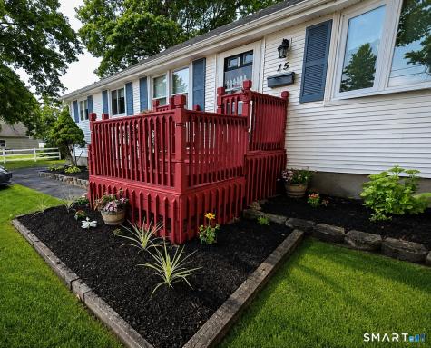 15 Raymond Street East Hartford CT 06118