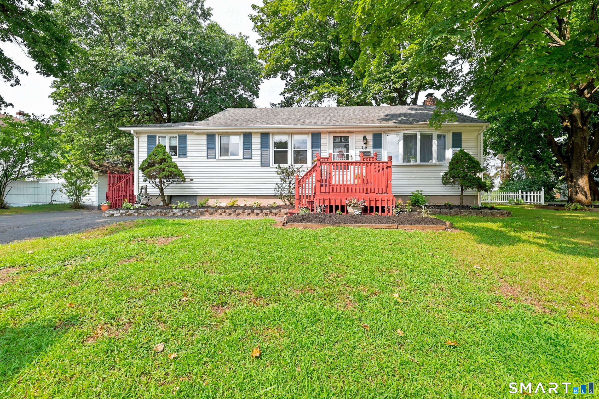 15 Raymond Street East Hartford CT 06118