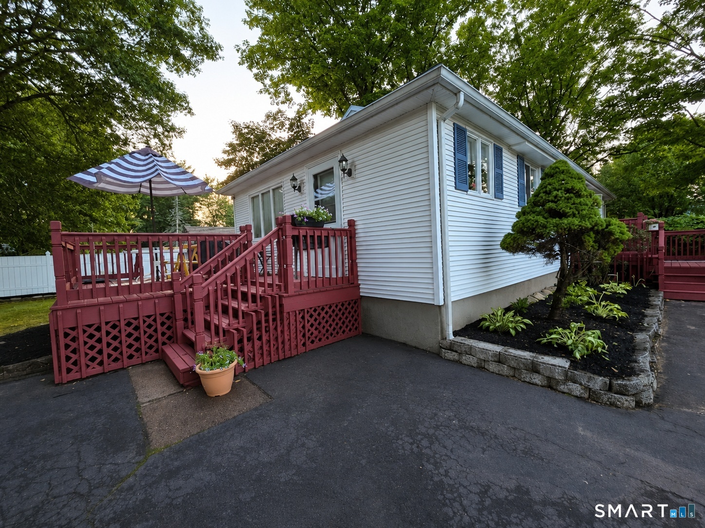 15 Raymond Street East Hartford CT 06118