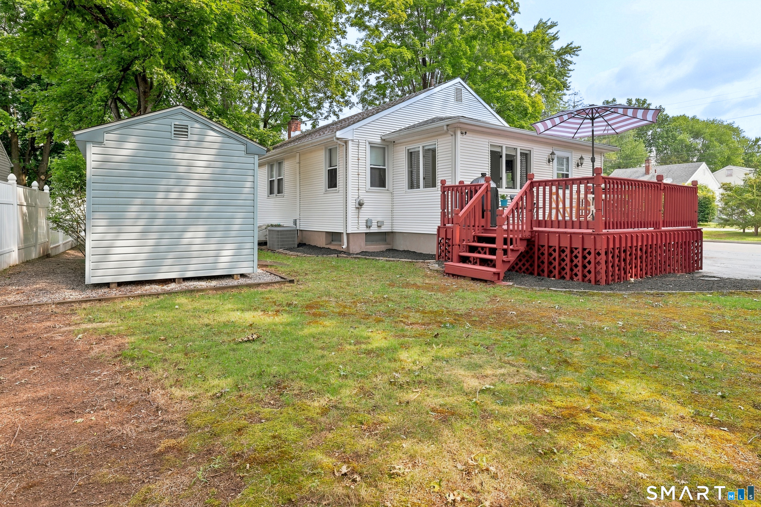 15 Raymond Street East Hartford CT 06118