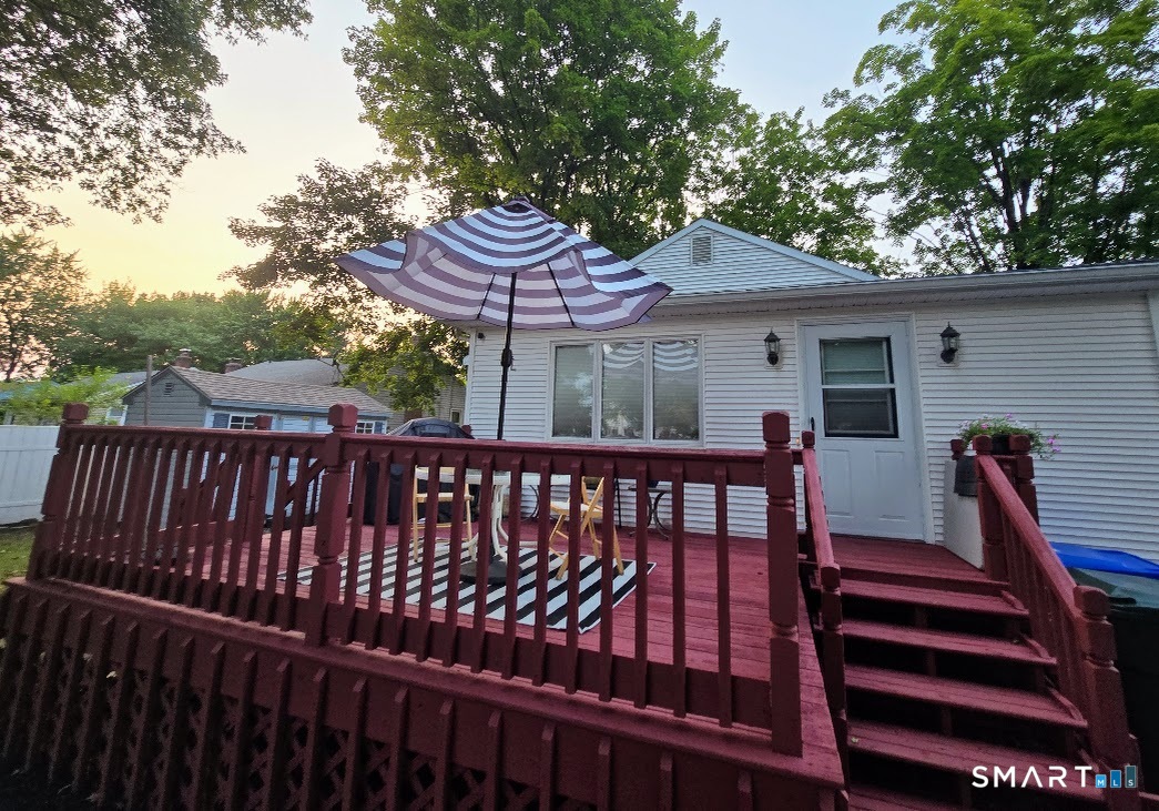 15 Raymond Street East Hartford CT 06118