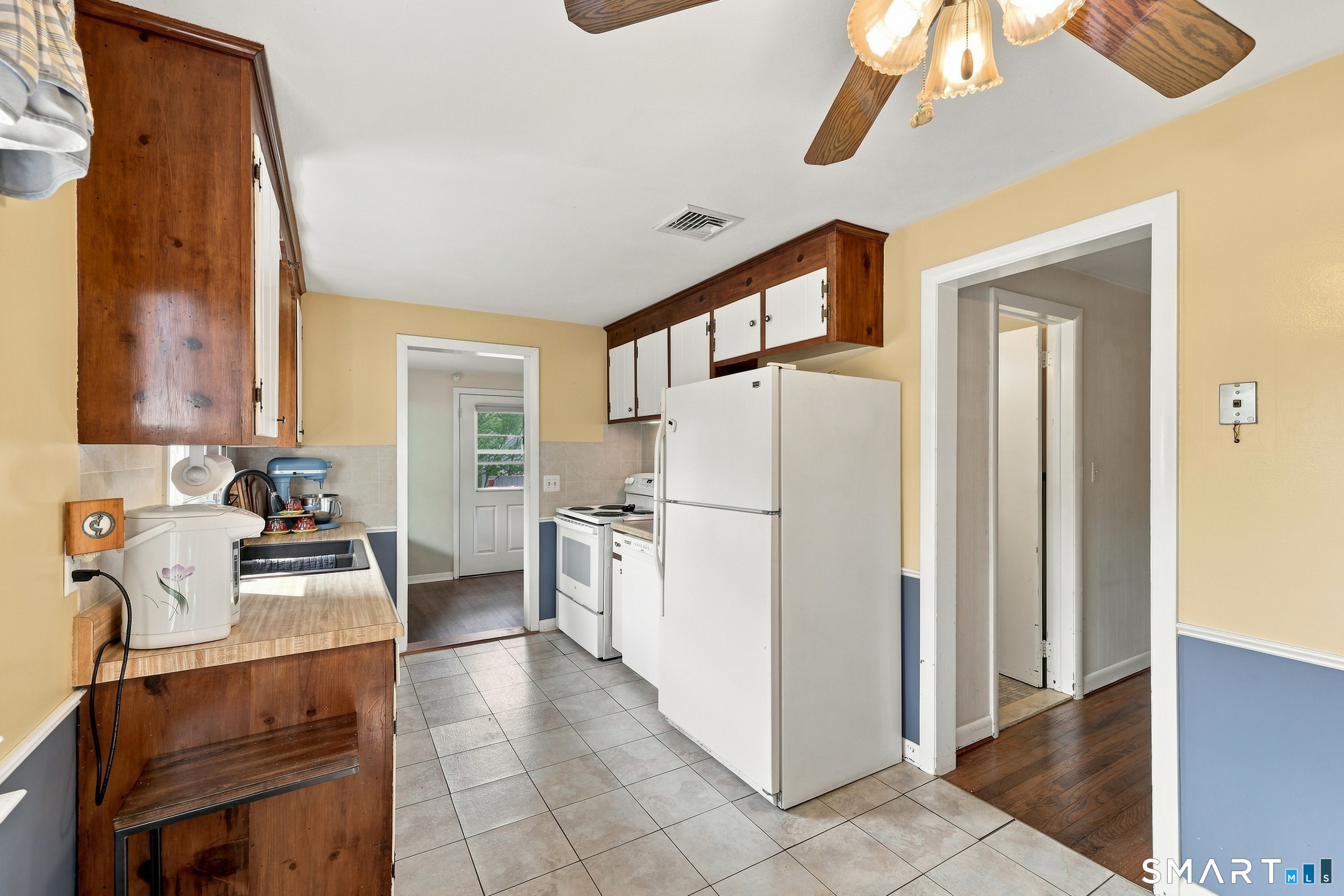 15 Raymond Street East Hartford CT 06118