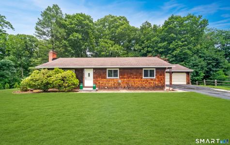 25 Lynn Drive Wallingford CT 06492
