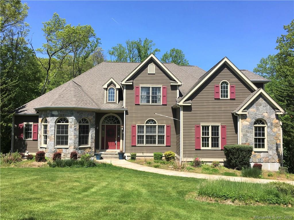 27 Oak Ridge Drive Newtown CT 06470