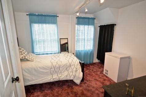 69 Engleside Terrace Newtown CT 06482