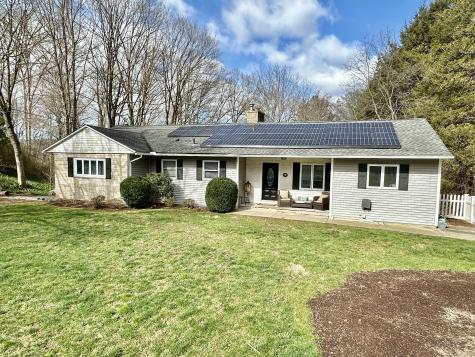 137 Willow Crest Drive Hamden CT 06518