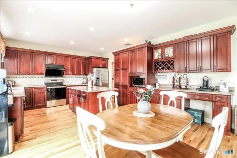 21 Pearl Street Newtown CT 06482