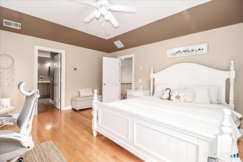 21 Pearl Street Newtown CT 06482