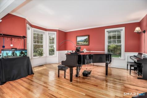 21 Pearl Street Newtown CT 06482