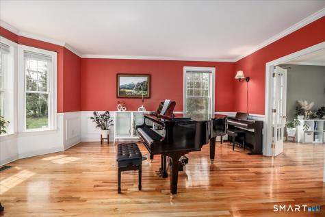 21 Pearl Street Newtown CT 06482