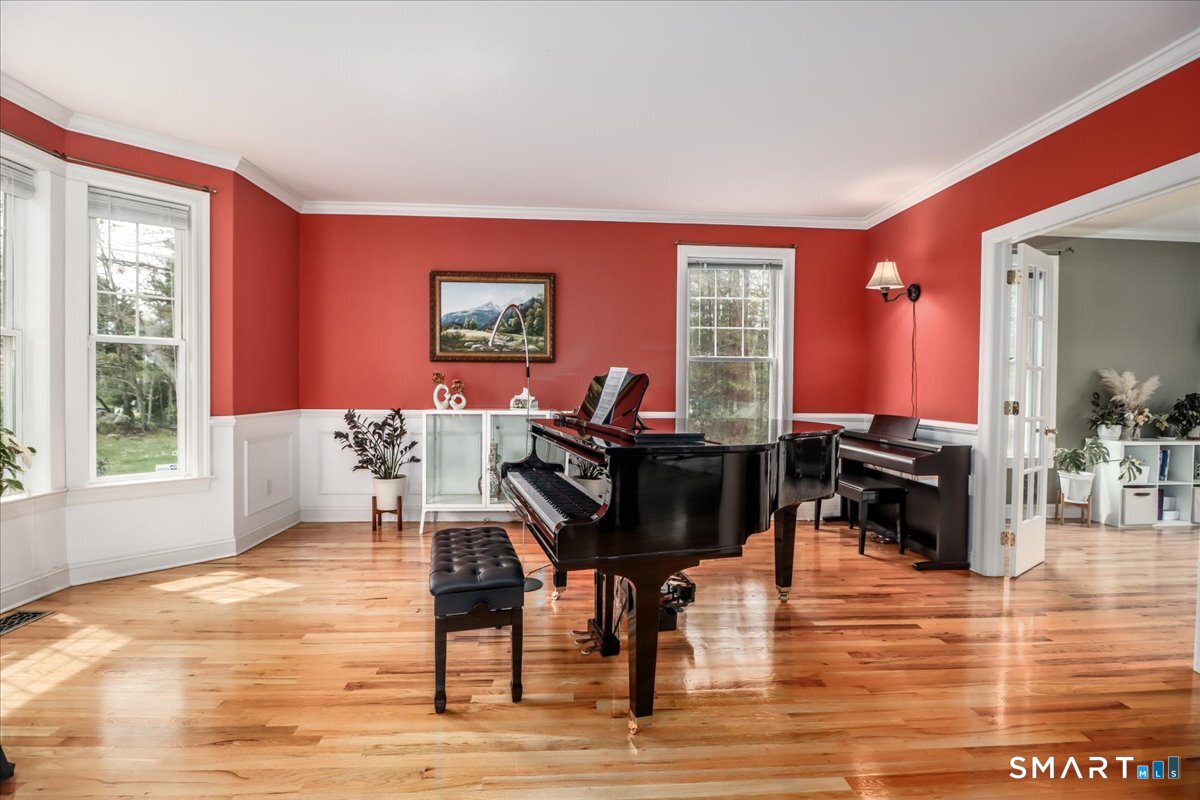 21 Pearl Street Newtown CT 06482