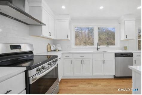 35 Dyer Avenue Canton CT 06019