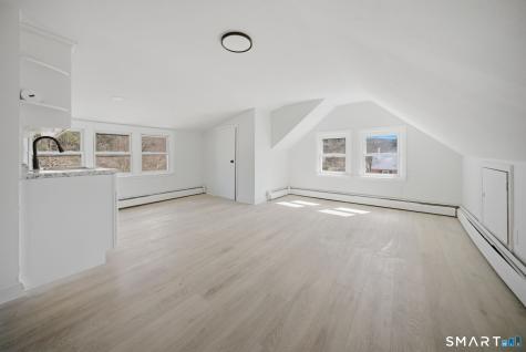 35 Dyer Avenue Canton CT 06019