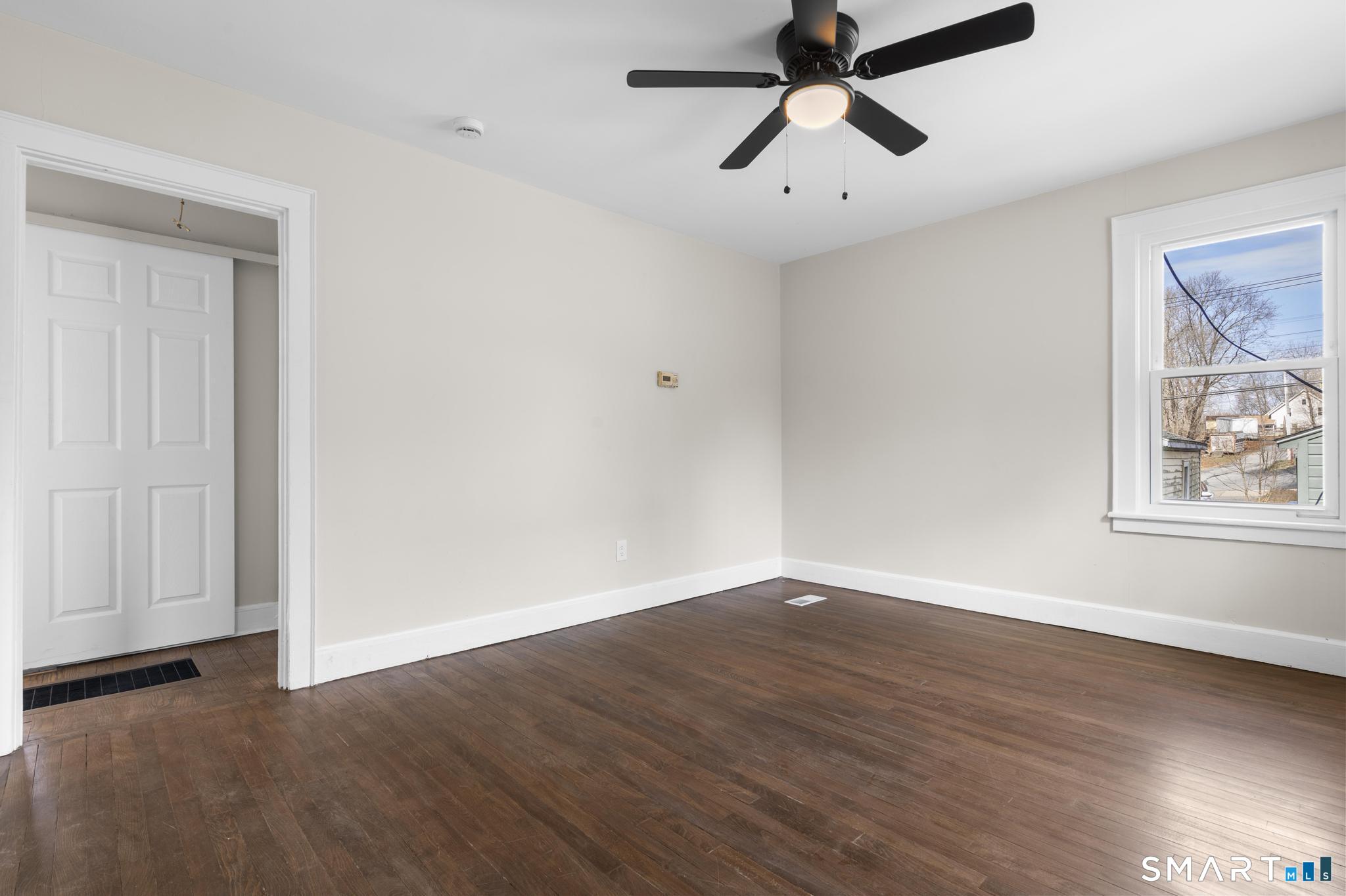 216-R West Thames Street Norwich CT 06360