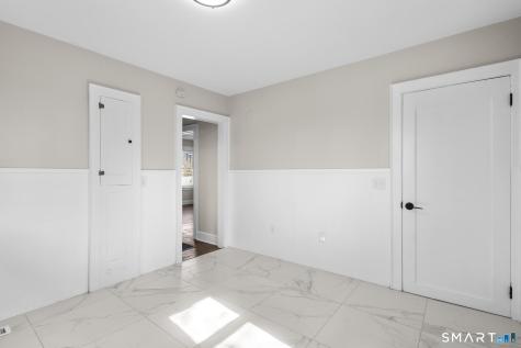 216-R West Thames Street Norwich CT 06360