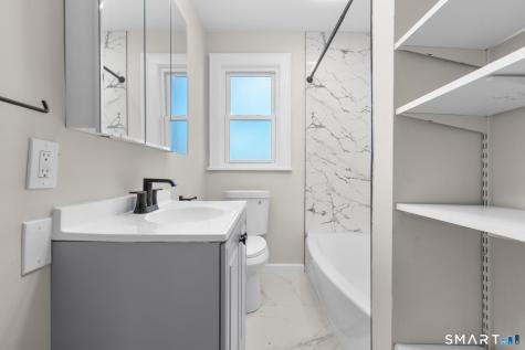 216-R West Thames Street Norwich CT 06360