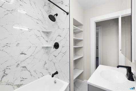 216-R West Thames Street Norwich CT 06360