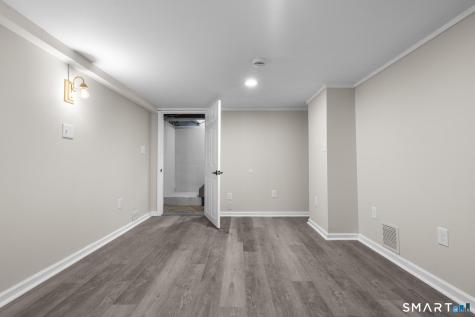 216-R West Thames Street Norwich CT 06360