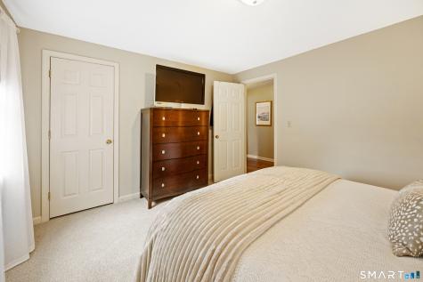21 Berkshire Court Cheshire CT 06410