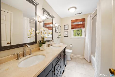 21 Berkshire Court Cheshire CT 06410