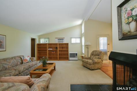 14 East Lake Drive Middletown CT 06457